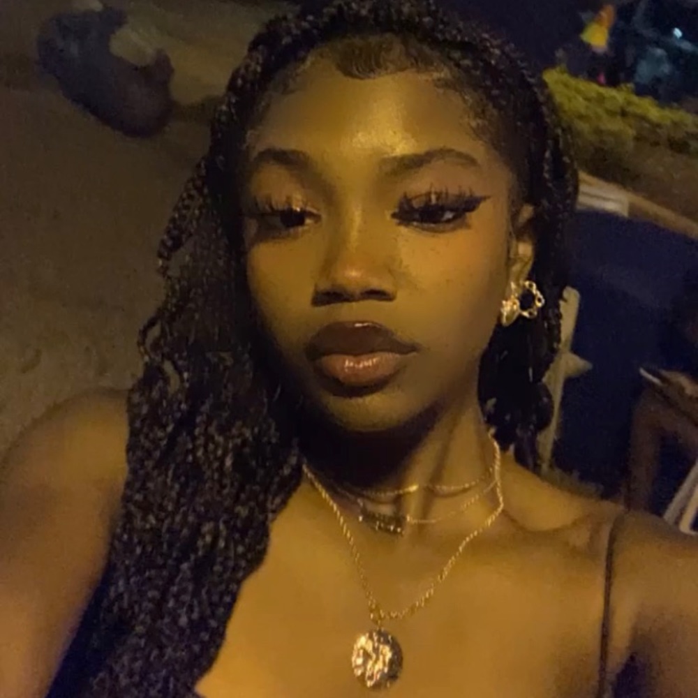 Meet your Posher, Jazmin